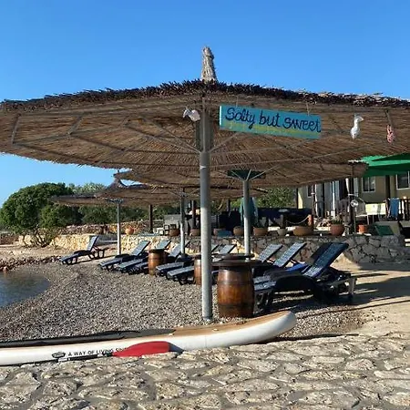 Hébergement de vacances House Hela - & Tavern Bain, Free Transport, Pool, Island Of Zut - Kornati