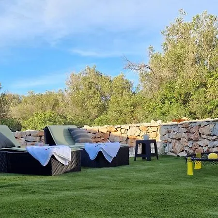 Ferienhaus House Hela - & Tavern Bain, Free Transport, Pool, Island Of Zut - Kornati *