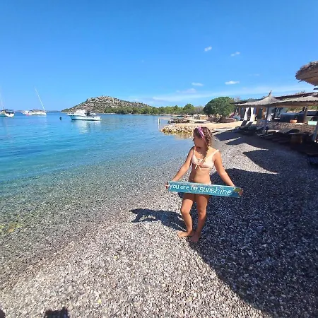 Сasa de vacaciones House Hela - & Tavern Bain, Free Transport, Pool, Island Of Zut - Kornati Pristanisce