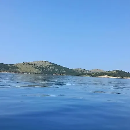 House Hela: Kornati Island Retreat With Pool And Transport * Pristanisce