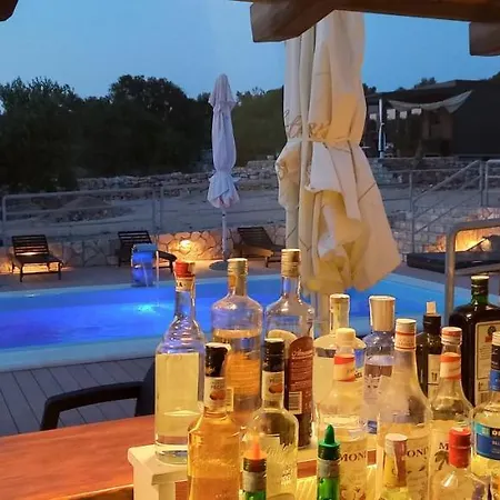 House Hela - & Tavern Bain, Free Transport, Pool, Island Of Zut - Kornati * Pristanisce