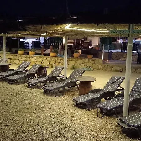 Ferienhaus House Hela - & Tavern Bain, Free Transport, Pool, Island Of Zut - Kornati *