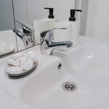 Ferienhaus House Hela - & Tavern Bain, Free Transport, Pool, Island Of Zut - Kornati *