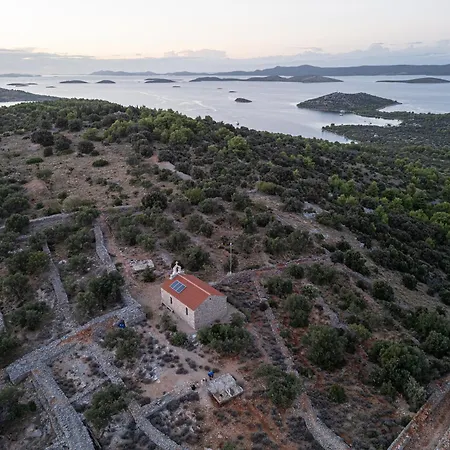 Holiday home House Hela: Kornati Island Retreat With Pool And Transport Pristanisce