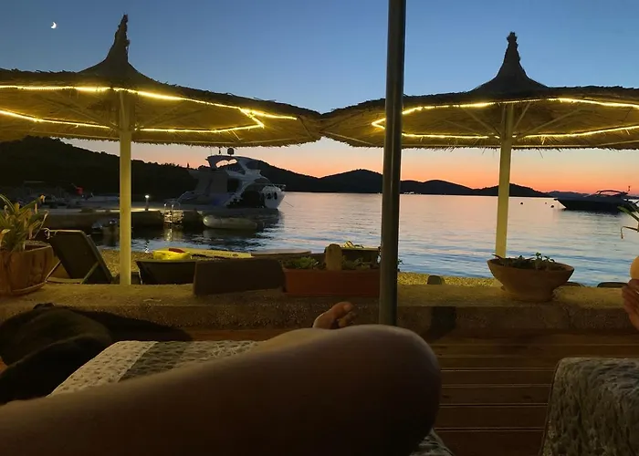 House Hela - & Tavern Bain, Free Transport, Pool, Island Of Zut - Kornati Pristanisce