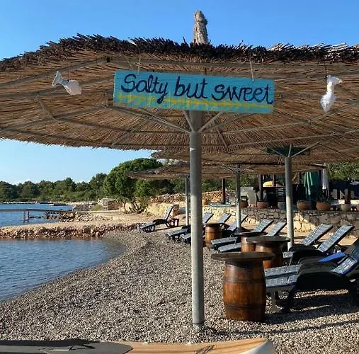 House Hela - & Tavern Bain, Free Transport, Pool, Island Of Zut - Kornati