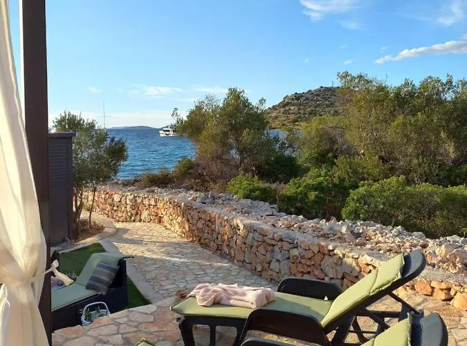 펜션 House Hela - & Tavern Bain, Free Transport, Pool, Island Of Zut - Kornati *