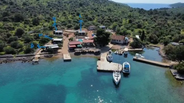 House Hela - & Tavern Bain, Free Transport, Pool, Island Of Zut - Kornati Vakantiehuis Pristanisce