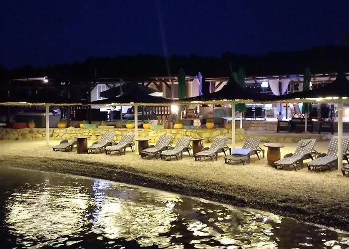 House Hela - & Tavern Bain, Free Transport, Pool, Island Of Zut - Kornati Pristanisce