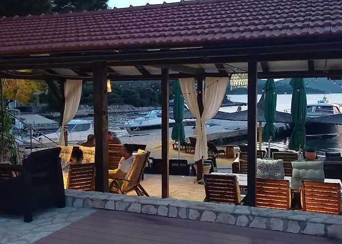 펜션 House Hela - & Tavern Bain, Free Transport, Pool, Island Of Zut - Kornati Pristanisce